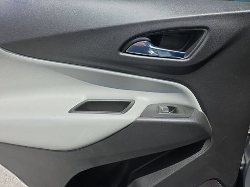 Used 2020 Chevrolet Equinox LS w/ LS Convenience Package AWD/4WD image 19