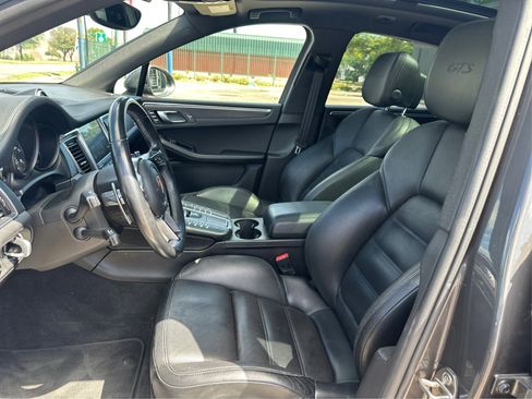 Used 2018 Porsche Macan GTS w/ Premium Package Plus image 10