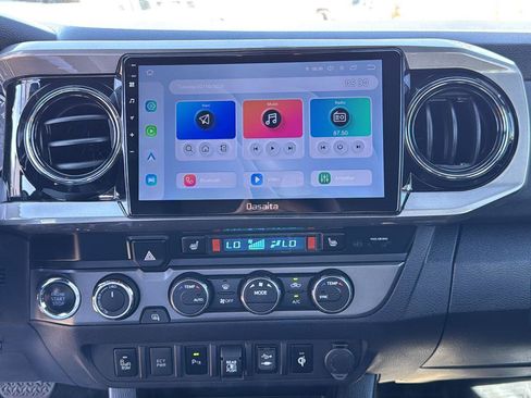 Used 2019 Toyota Tacoma TRD Off-Road image 18