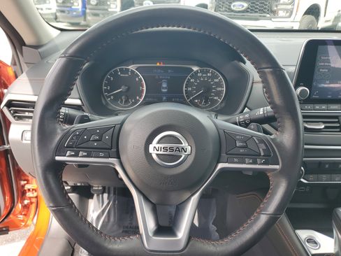 Used 2022 Nissan Altima 2.5 SR image 17