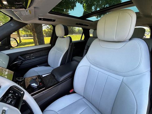 Used 2023 Land Rover Range Rover Sport First Edition AWD/4WD image 11
