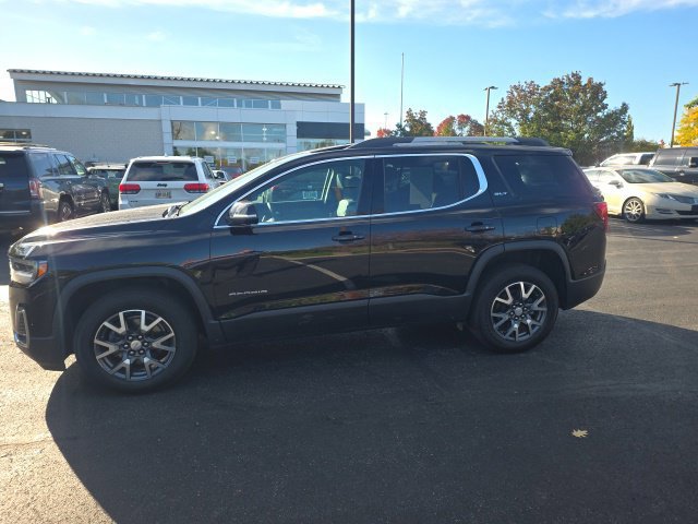 Used 2023 GMC Acadia SLT w/ Technology Package AWD/4WD image 6