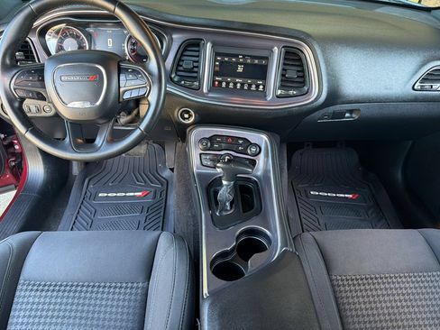 Used 2018 Dodge Challenger SXT RWD image 15