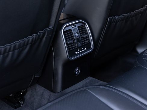 Certified 2020 Porsche Macan image 26