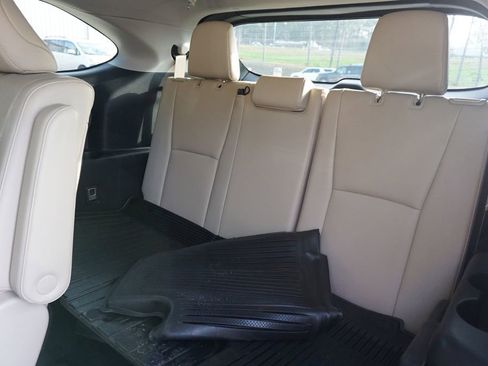 Used 2022 Toyota Highlander Platinum image 17