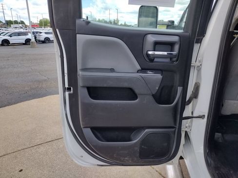 Used 2019 Chevrolet Silverado 2500 W/T AWD/4WD image 10