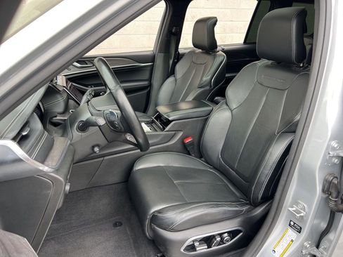 Certified 2021 Jeep Grand Cherokee L Overland w/ Luxury Tech Group IV AWD/4WD image 25