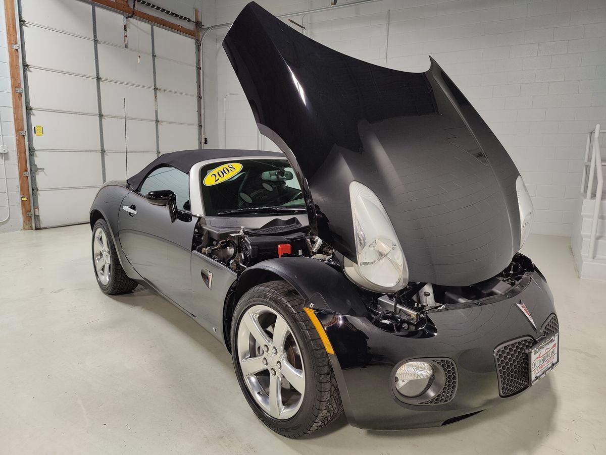 Used 2008 Pontiac Solstice GXP w/ Premium Package RWD image 6