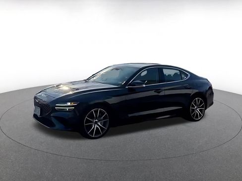 Used 2025 Genesis G70 2.5T RWD image 7