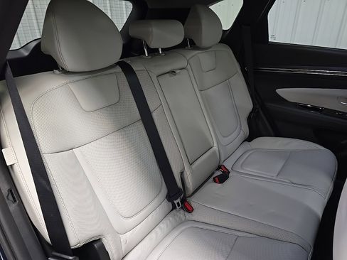 Used 2024 Hyundai Tucson Limited image 17