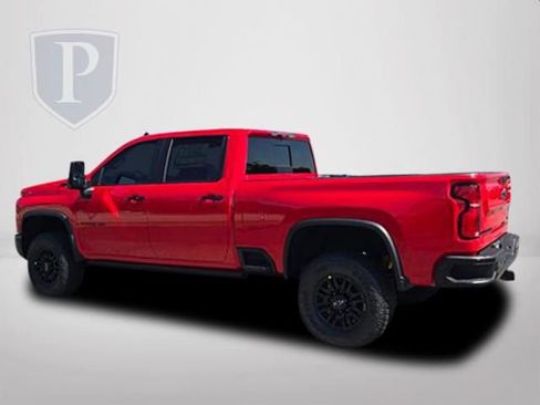 New 2026 Chevrolet Silverado 2500 ZR2 w/ LPO, Dark Essentials Package AWD/4WD image 9
