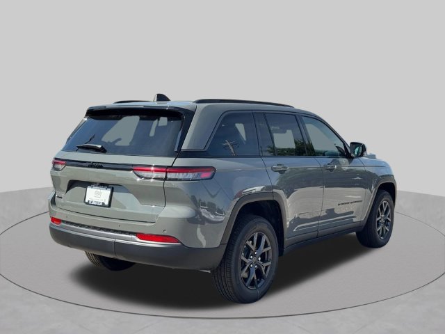 New 2027 Jeep Grand Cherokee Altitude AWD/4WD image 3