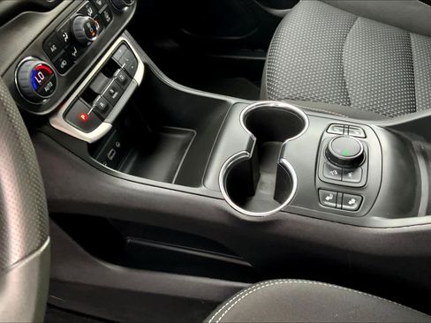 Certified 2022 GMC Terrain SLE w/ Driver Convenience Package image 14