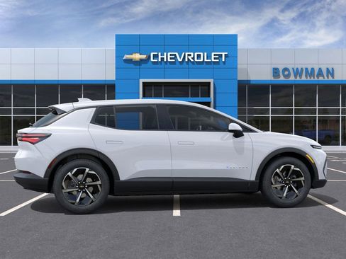 New 2026 Chevrolet Equinox EV LT w/ Comfort Package image 7