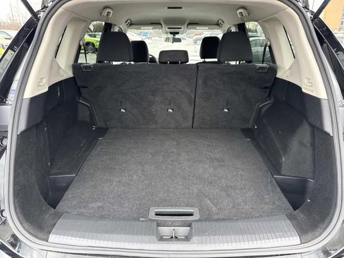 Used 2024 Nissan Rogue S image 26