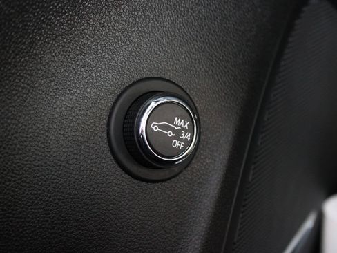 Used 2023 Buick Envision Avenir FWD image 24