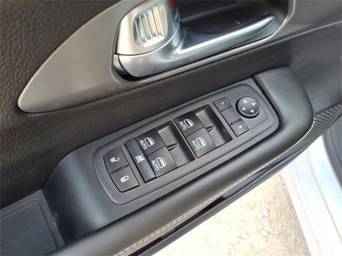 New 2026 Chrysler Voyager LX image 14