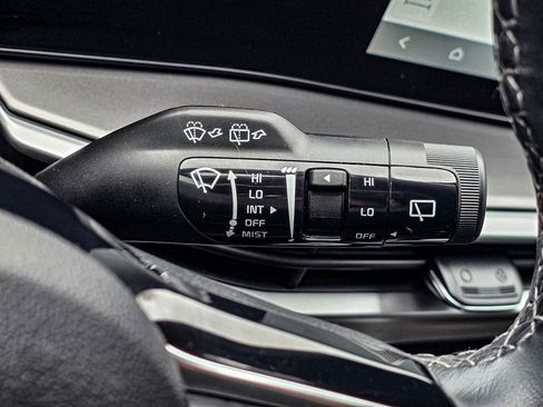 Used 2024 Kia Sorento S image 25