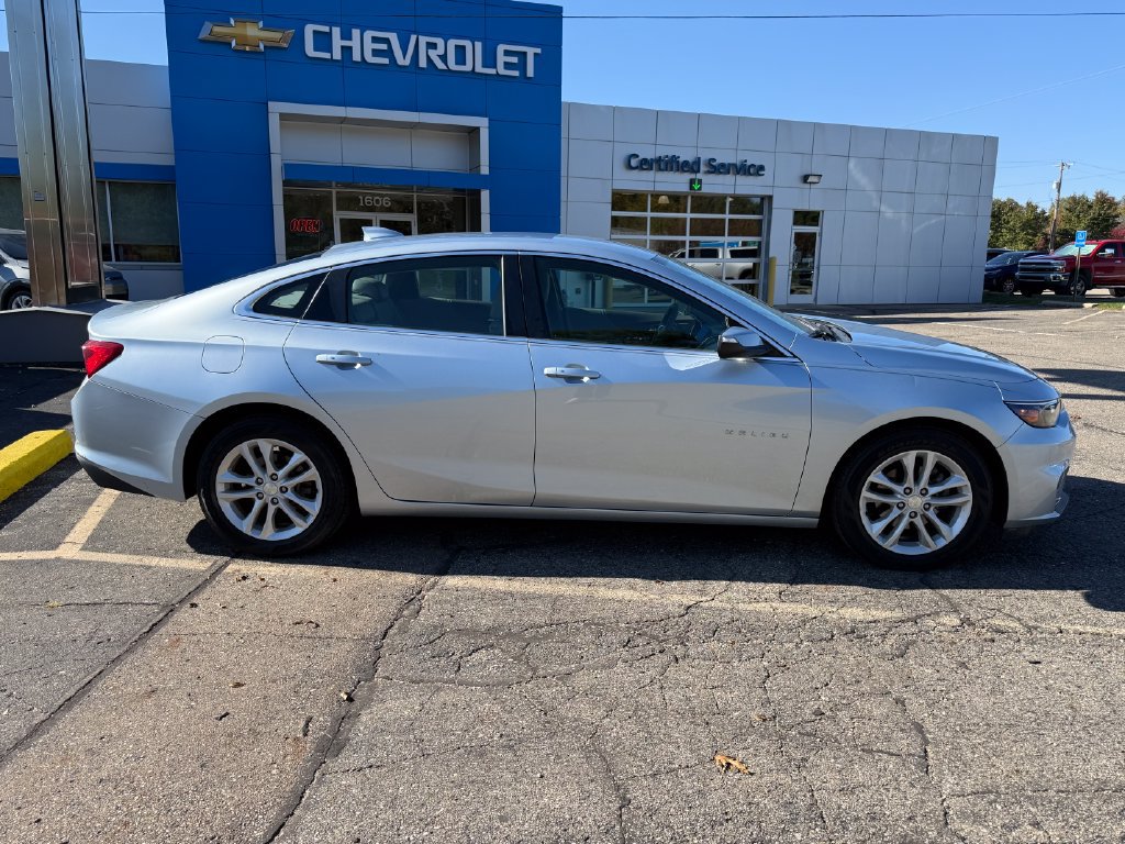 Certified 2017 Chevrolet Malibu LT w/ Leather Package FWD image 8