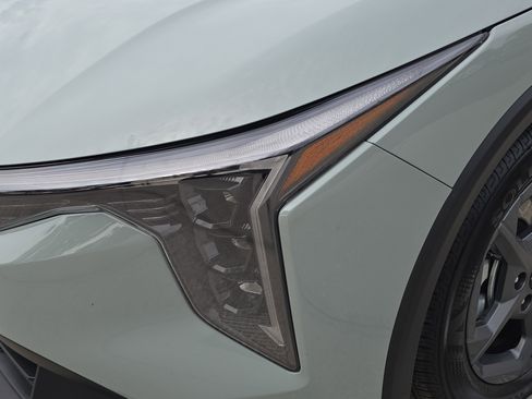 Certified 2025 Kia K4 LXS image 10