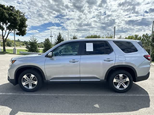 Used 2024 Honda Pilot EX-L image 2