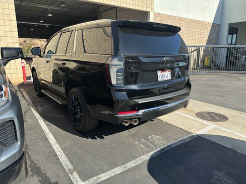 Used 2025 Chevrolet Tahoe Premier AWD/4WD image 2