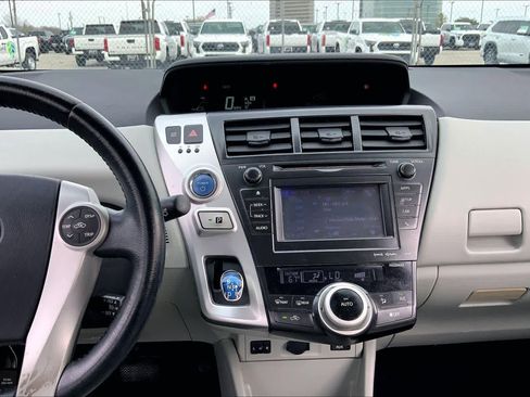 Used 2013 Toyota Prius V Five image 7