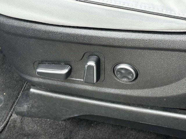 Used 2023 Hyundai Palisade SEL AWD/4WD image 14