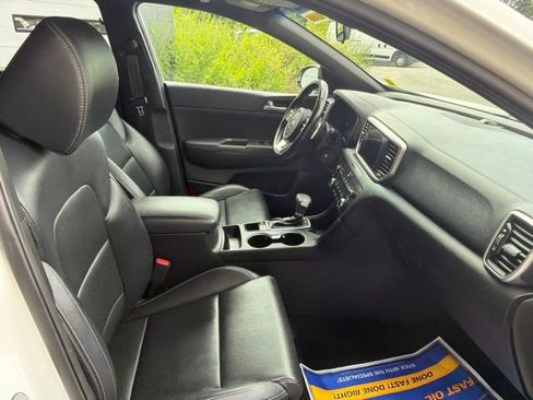 Used 2020 Kia Sportage S w/ S Sunroof Package AWD/4WD image 10