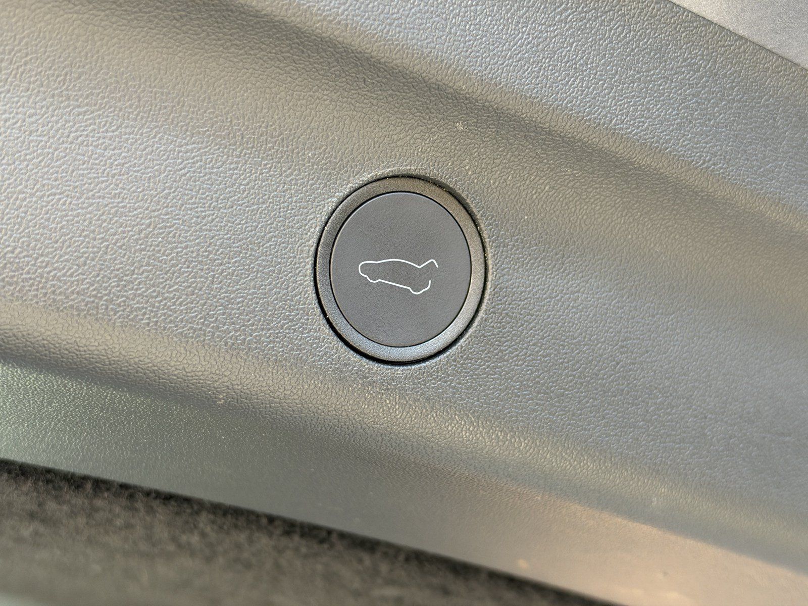 Used 2023 Tesla Model Y Performance AWD/4WD image 33