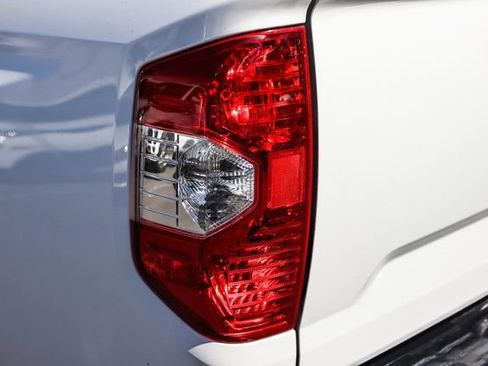 Used 2018 Toyota Tundra SR5 AWD/4WD image 15