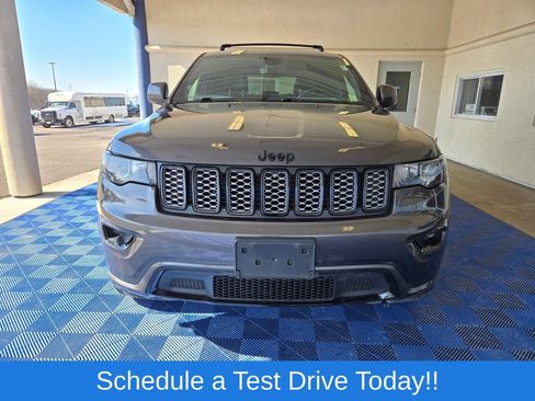 Used 2020 Jeep Grand Cherokee Altitude image 3