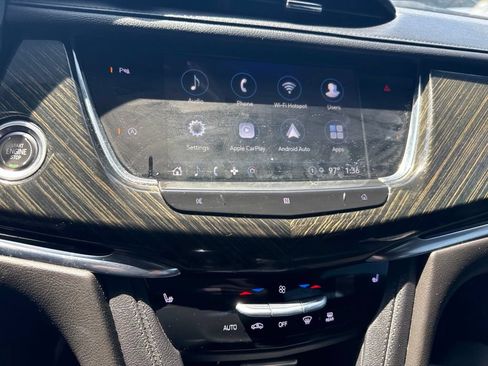 Used 2021 Cadillac XT6 Premium Luxury FWD image 18