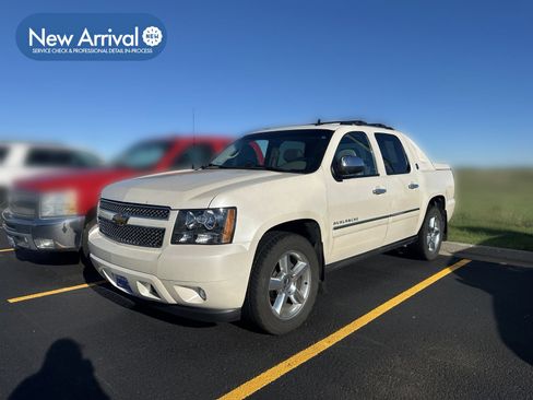 Used 2013 Chevrolet Avalanche LTZ AWD/4WD image 1
