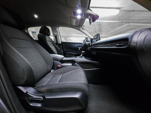 Certified 2025 Honda HR-V LX image 35