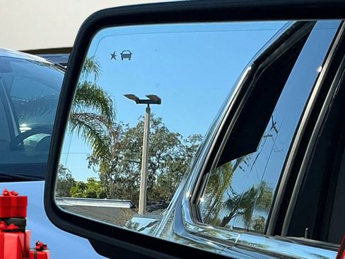 Used 2022 GMC Sierra 1500 SLT w/ SLT Premium Plus Package image 18