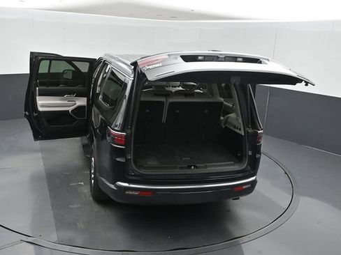 Used 2022 Jeep Wagoneer Series I AWD/4WD image 53