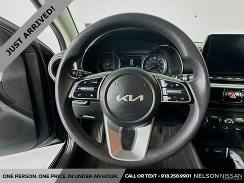 Used 2023 Kia Forte LXS image 11