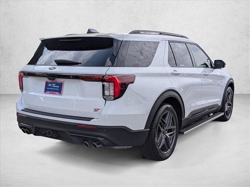 Certified 2025 Ford Explorer ST RWD image 5