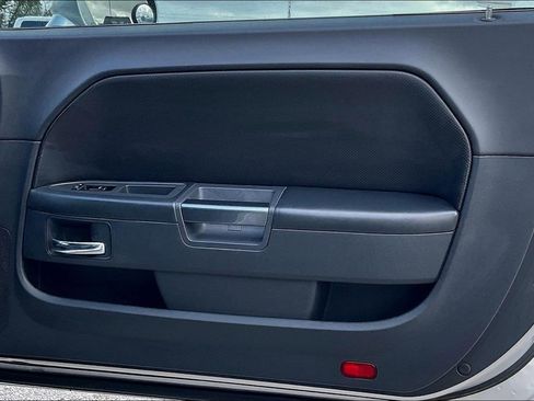 Used 2010 Dodge Challenger R/T image 26