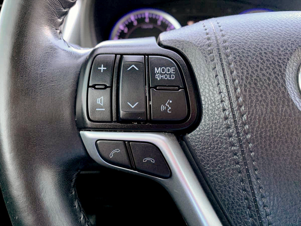Used 2019 Toyota Highlander Limited AWD/4WD image 26