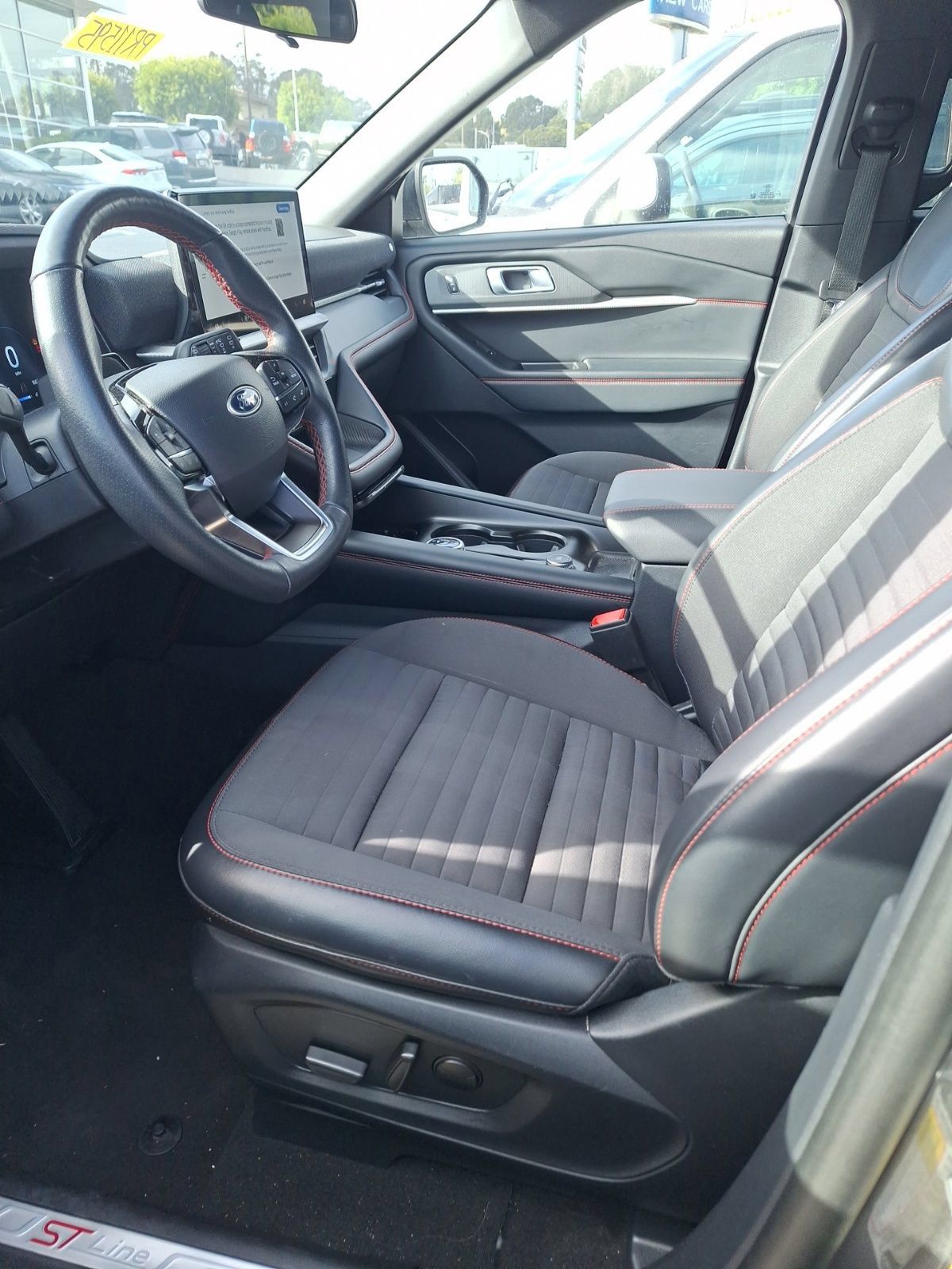 Used 2025 Ford Explorer ST-Line AWD/4WD image 14