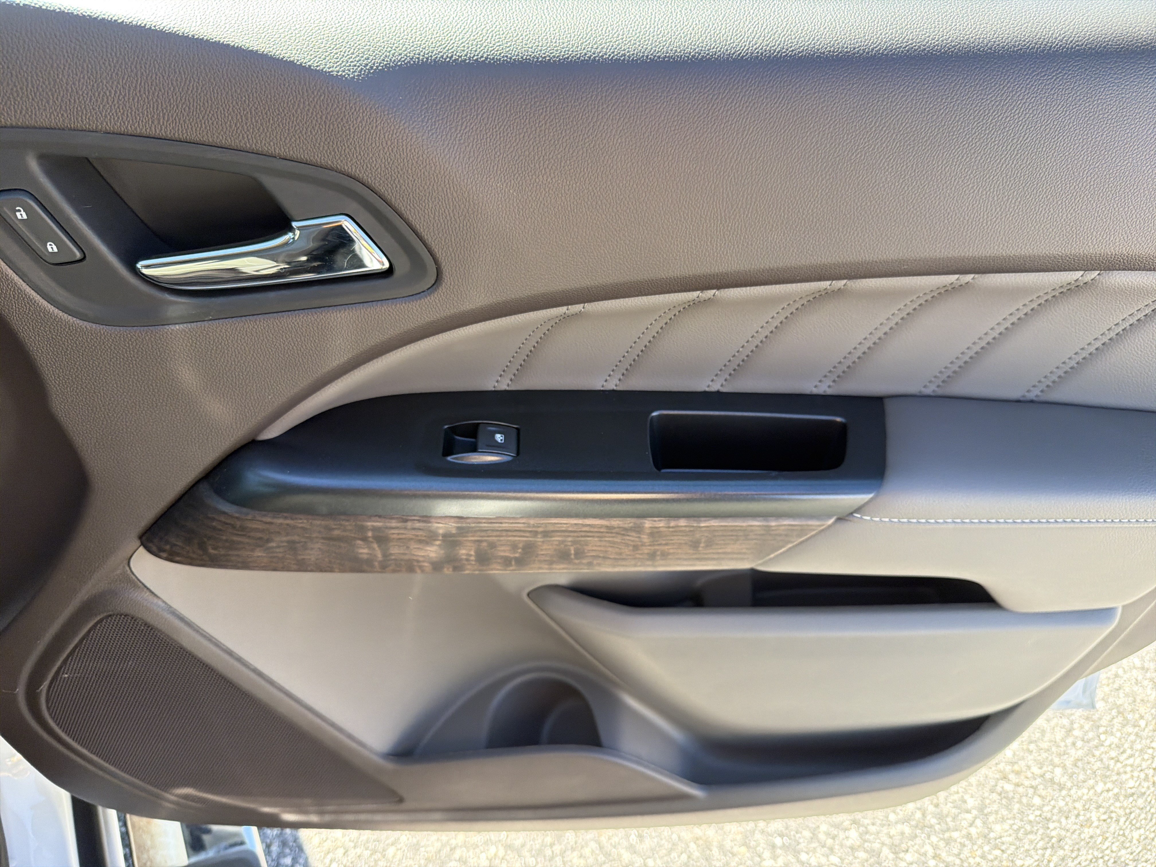 Used 2021 GMC Canyon Denali RWD image 24