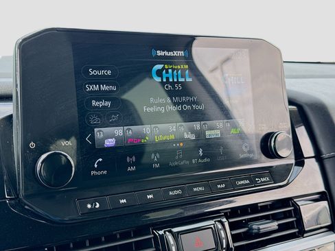 Used 2024 Nissan Pathfinder SL AWD/4WD image 10