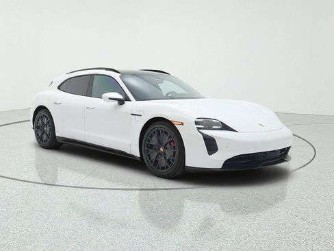 Used 2022 Porsche Taycan GTS w/ Technology Package AWD/4WD image 3