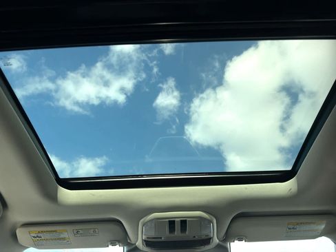 Certified 2023 Subaru Ascent Limited w/ Technology Package image 23