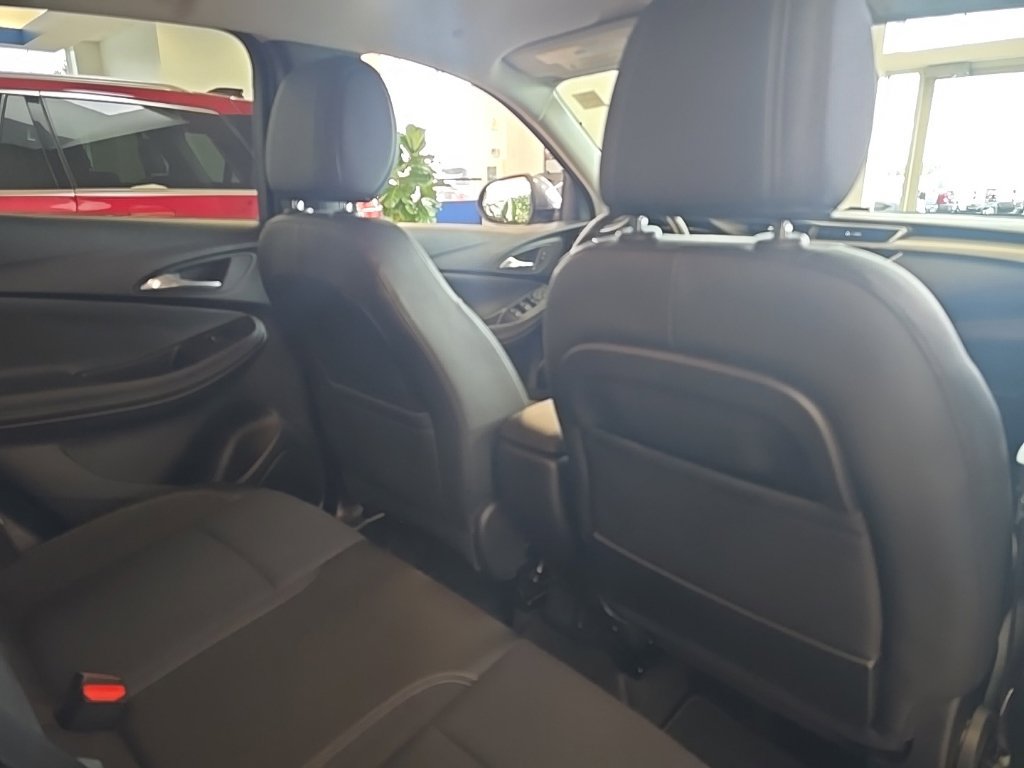 Used 2020 Buick Encore GX Select AWD/4WD image 40