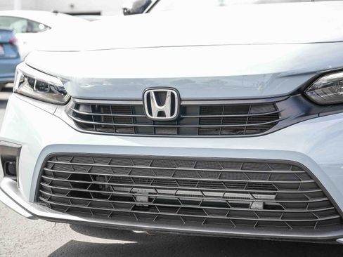 Used 2024 Honda Civic Sport image 6