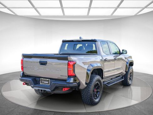 Used 2025 Toyota Tacoma TRD Pro AWD/4WD image 4