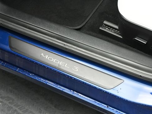 Used 2022 Tesla Model 3 Long Range image 12